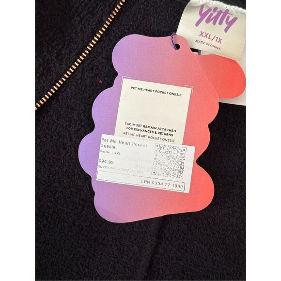 NEW Fabletics Yitty Pet Me Heart Pocket Onesie size XXL 1X Black Hooded Fuzzy - Picture 8 of 13